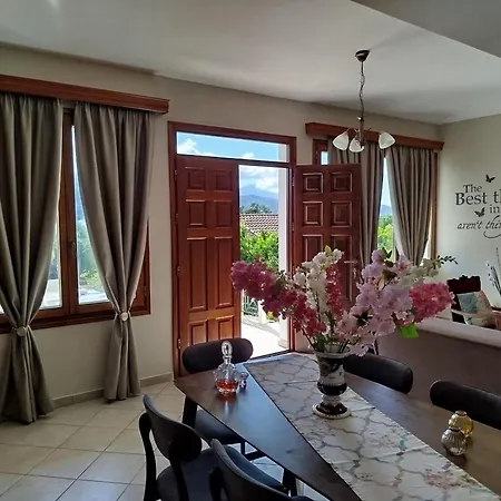 Sunrise Villa Lixouri